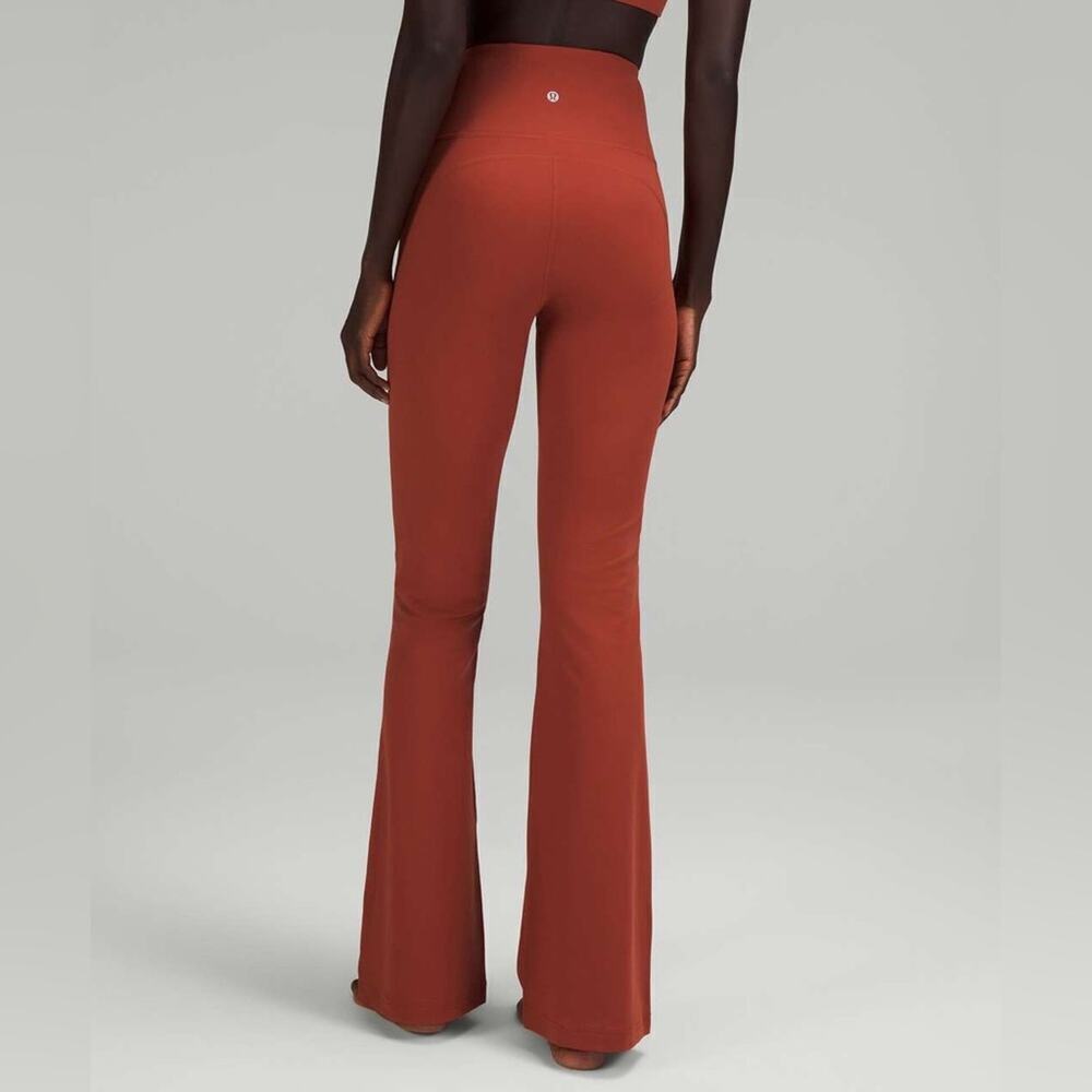 Lululemon Groove Super-High-Rise Flared Pant Nulu in Cayenne Size 6. - Picture 11 of 13